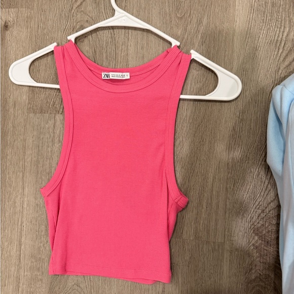 Bundle of super cute tanks perfect colors and perfect fit!! - Picture 2 of 8